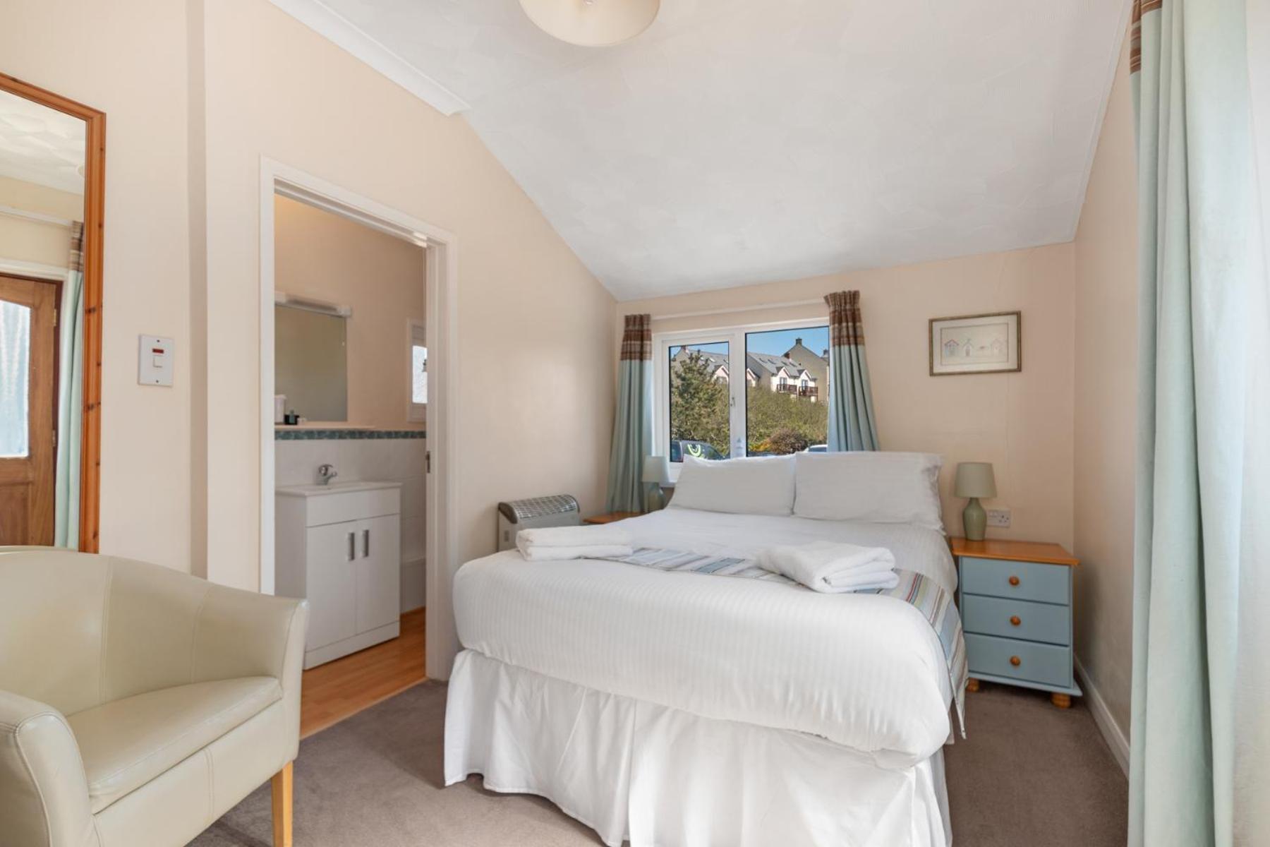 Anchor Guest House Haverfordwest Habitación foto